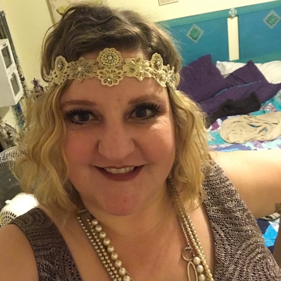 Meet your Posher, Jenna - Picture 2 of 4